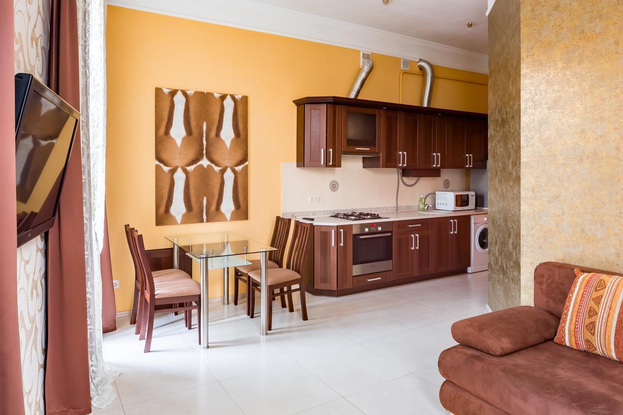 Leogrand Apartments On Doroshenka Street 1 Lviv Dış mekan fotoğraf