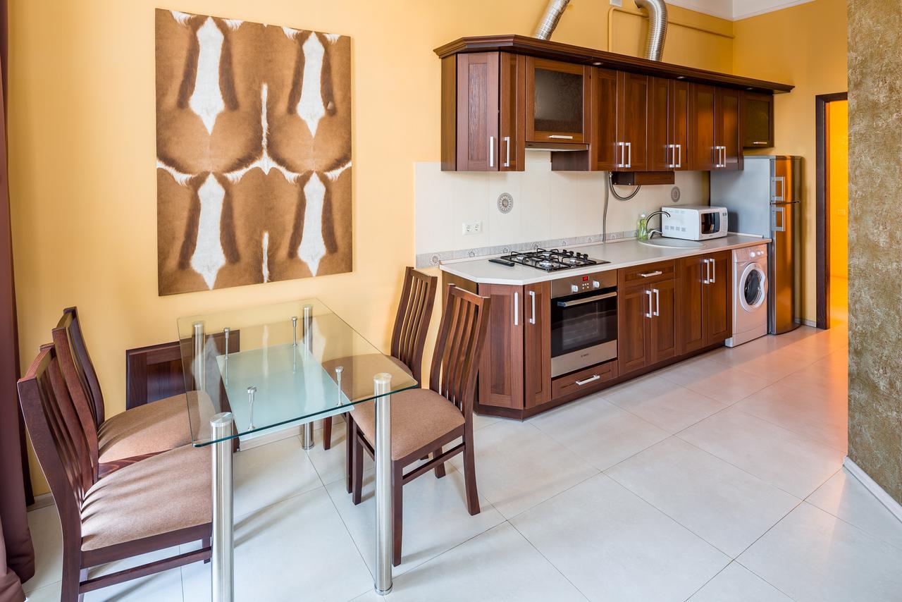 Leogrand Apartments On Doroshenka Street 1 Lviv Dış mekan fotoğraf